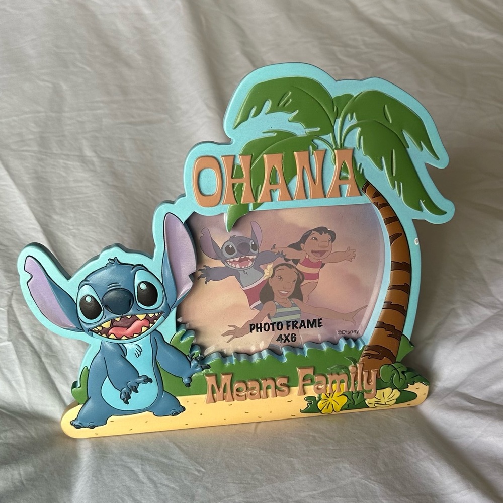 Disney Parks Lilo & Stitch “Ohana” 4x6 frame
